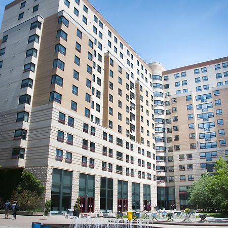 Toronto Metropolitan University- Pitman Hall Residence Exterior photo