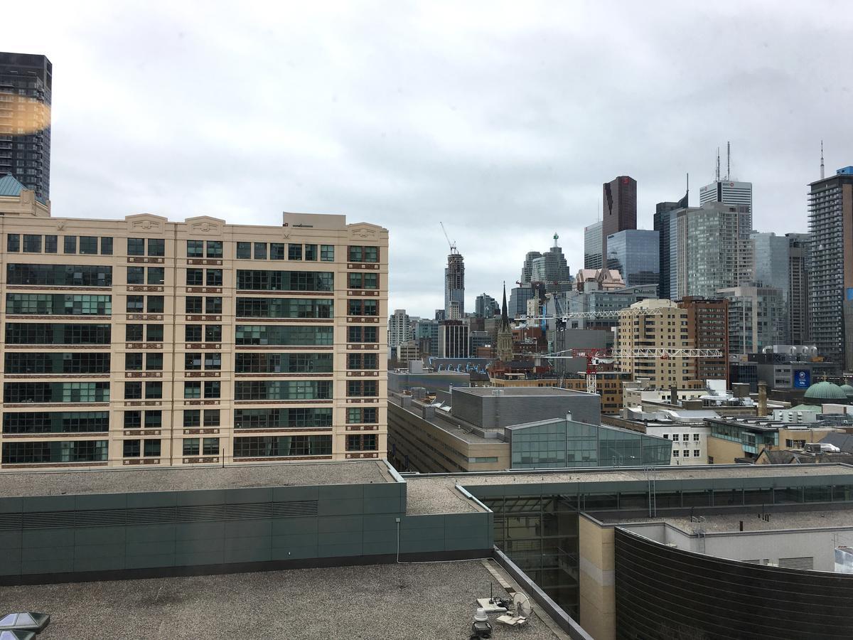 Toronto Metropolitan University- Pitman Hall Residence Exterior photo